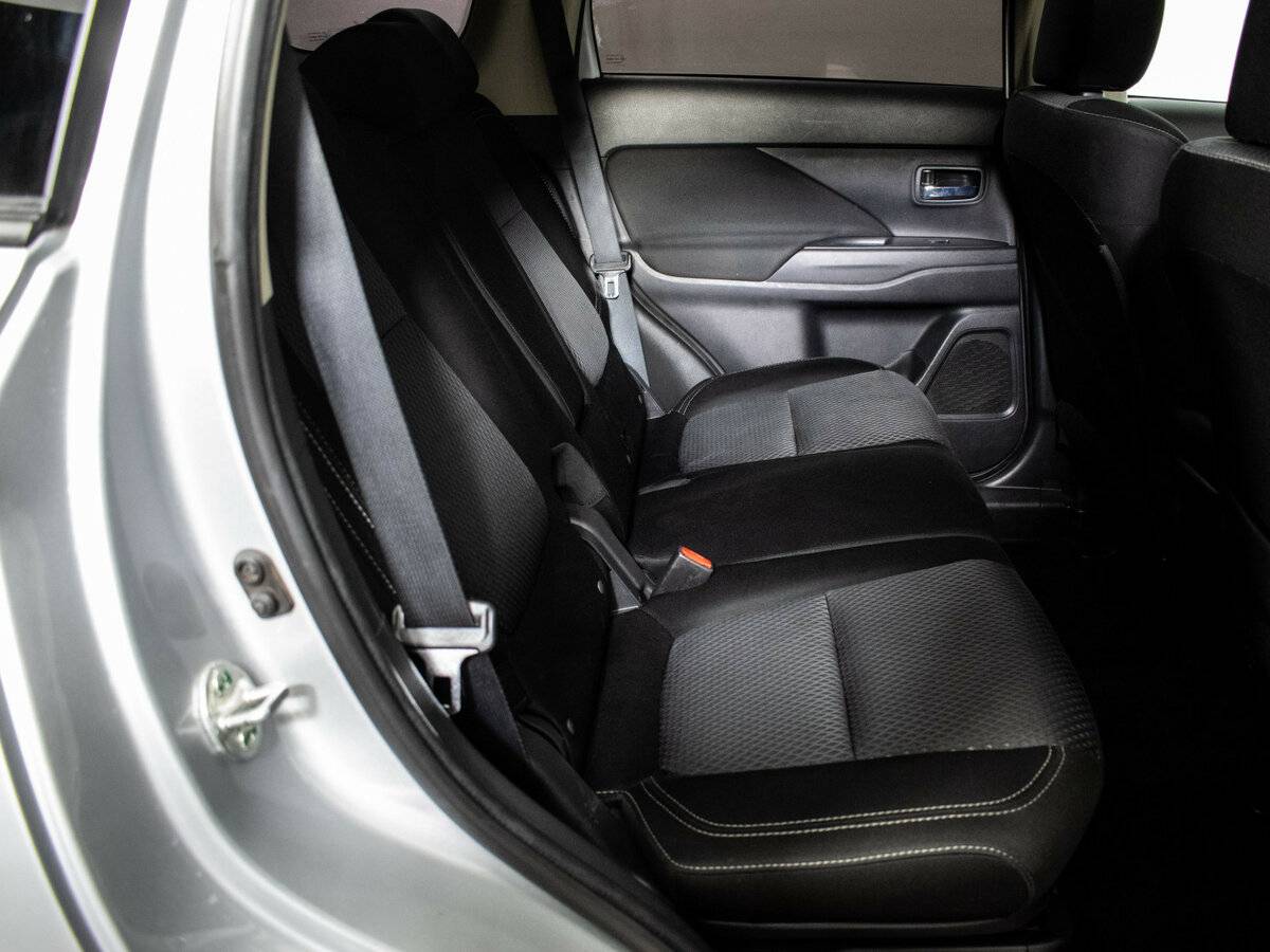 Mitsubishi Outlander III Рестайлинг 3, 2018 Фото №9