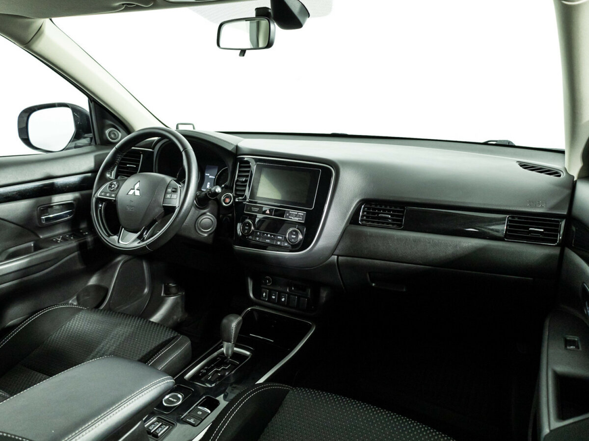 Mitsubishi Outlander III Рестайлинг 3, 2018 - 63 107 км. | Фото №7